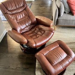 MCM Style Lounge Chair With Ottoman 