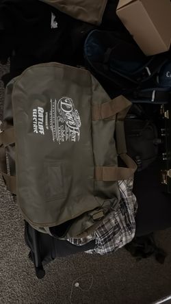 Yukon Outfitters Duffle bag