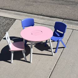 Kids table w/ 3 chairs 