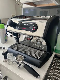 LUCCA A53 Direct Plumb Espresso Machine & Eureka Mignon Grinder