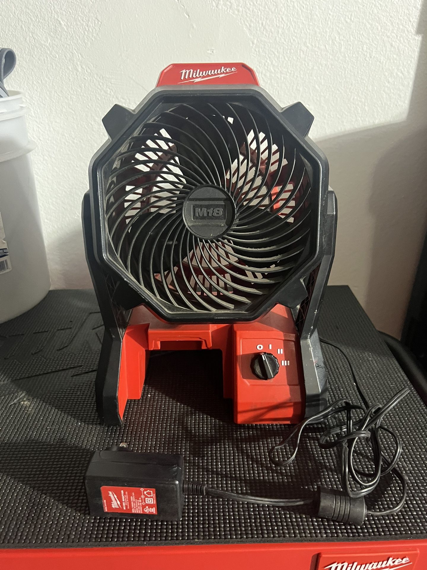 Milwaukee Fan M18