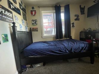 Twin size bed