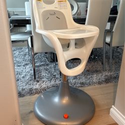 Boon Flair Pedestal Highchair Light Gray