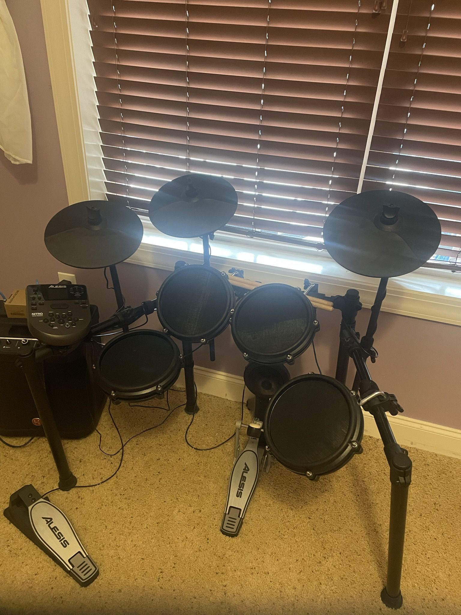 Alesis Nitro Max Electric Drum Kit