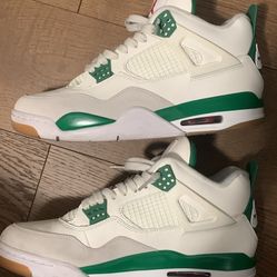 Jordan 4 pìne green size 11