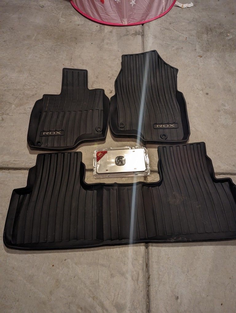 Car Mats And Plate