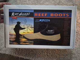 Everlast reef boots and ray guards