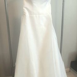 Beautiful Wedding Gown & Vail 