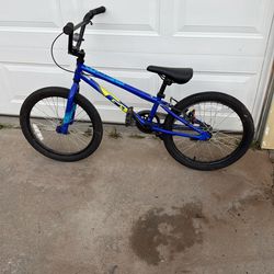 GT Berm 18.5” BMX Bike