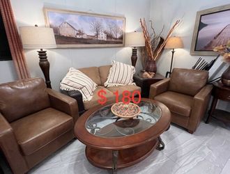 ‼️ COFFEE TABLE in great shape plus DINING ROOM TABLES, BED, mirrors, CABINETS & other FURNITURE ‼️ PLEASE, check my other listings & FOLLOW