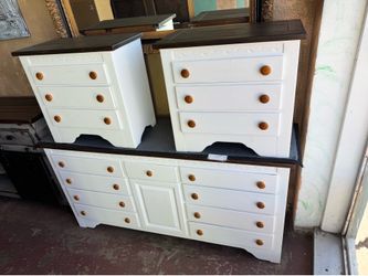 Dresser and 2 nightstands