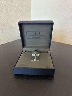 1913 Men's Stainless Steel Cross Pendant Necklace