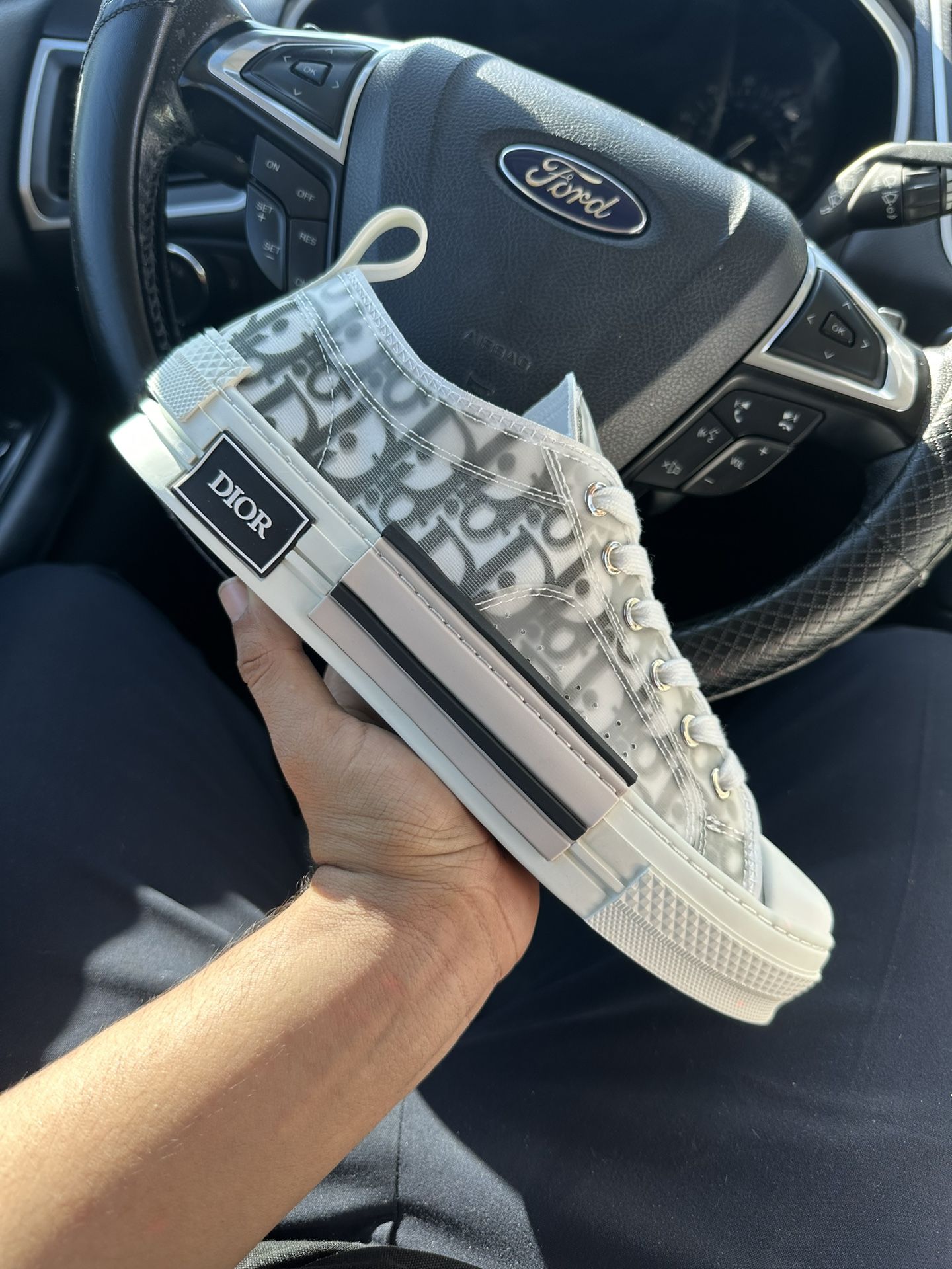Dior B23 White