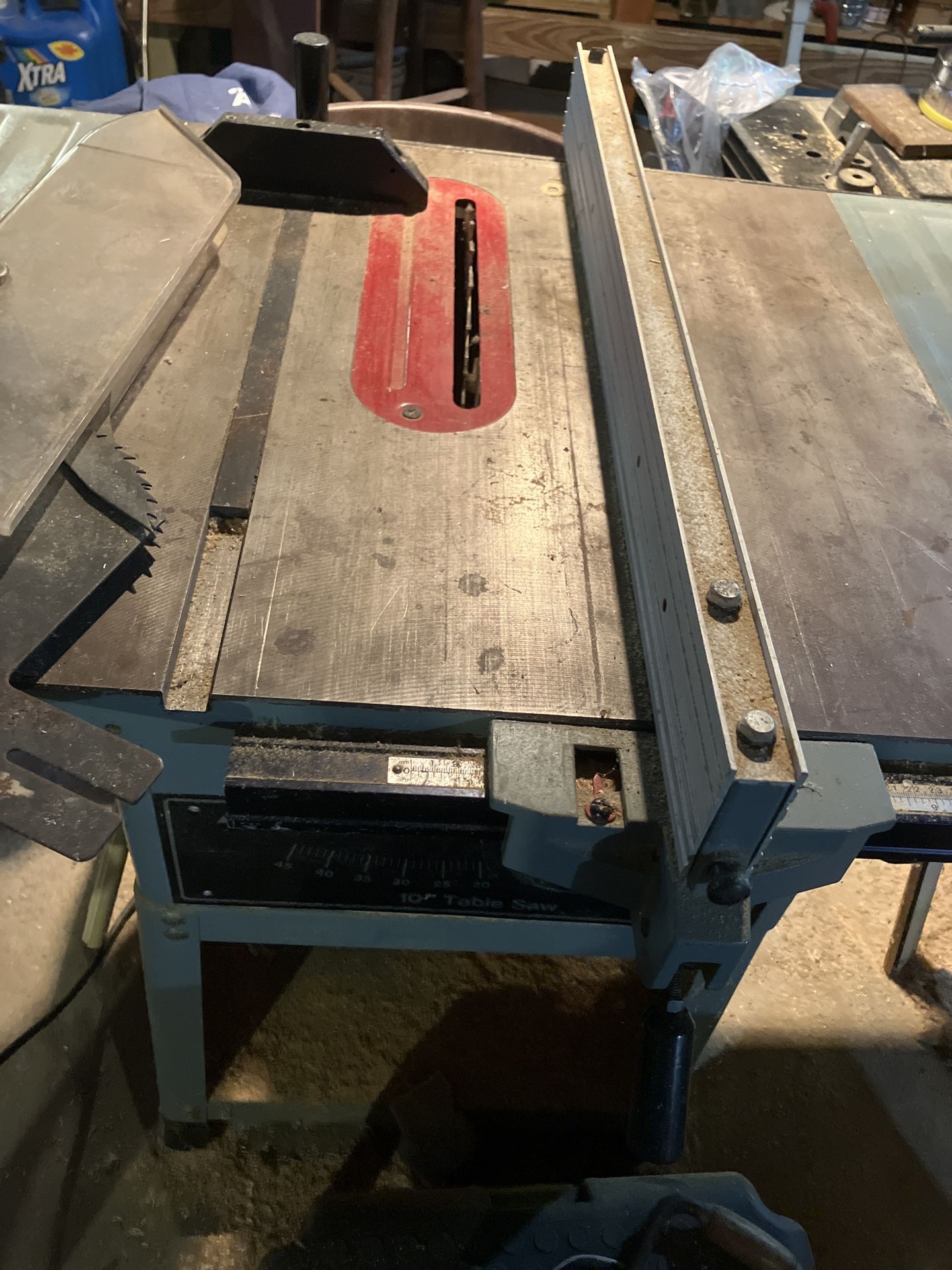 Delta table saw