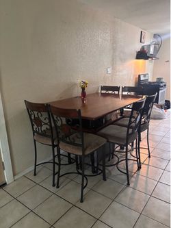 Dining room table