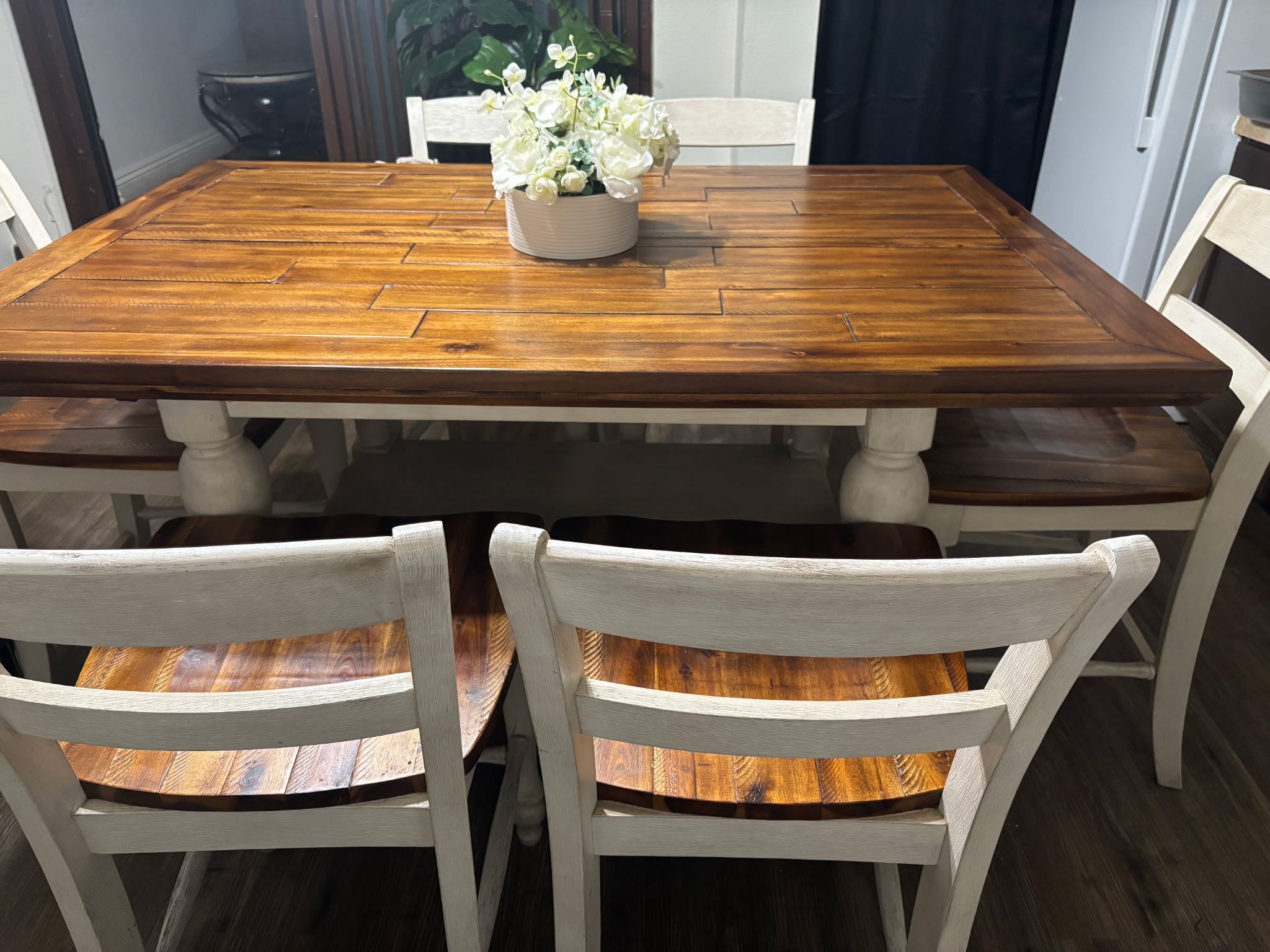 Kitchen Table And Chairs 