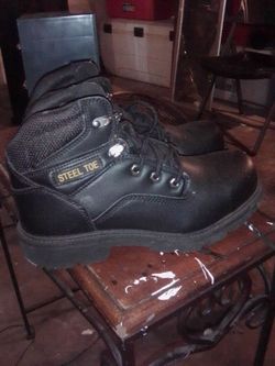 Steel toe boots