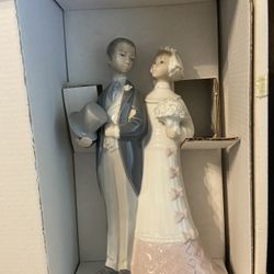 LLadro Collectible Wedding Figurine/Topper