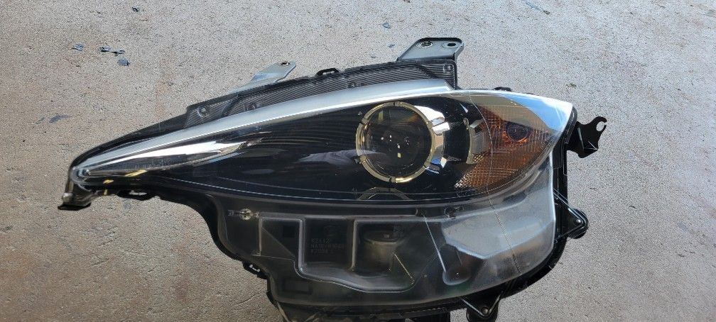 2021 Mazda MX-5 Miata Driver side left headlights.