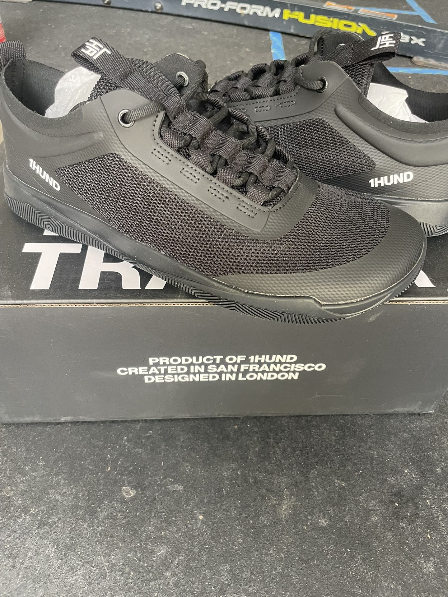 1hund Lifting Shoes 