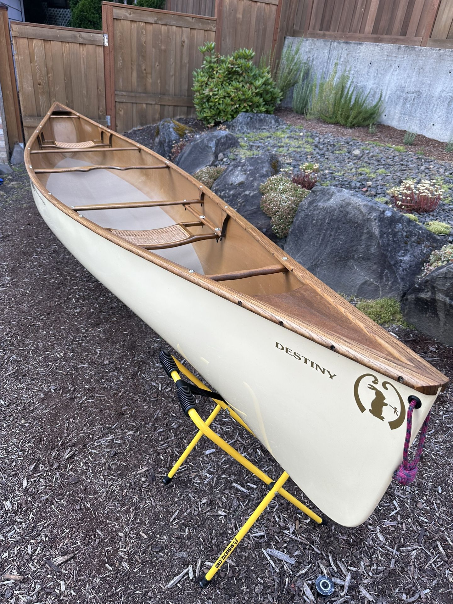 INCREDIBLE Mad River DESTINY 17’6” Kevlar Ultralight Canoe with Wood