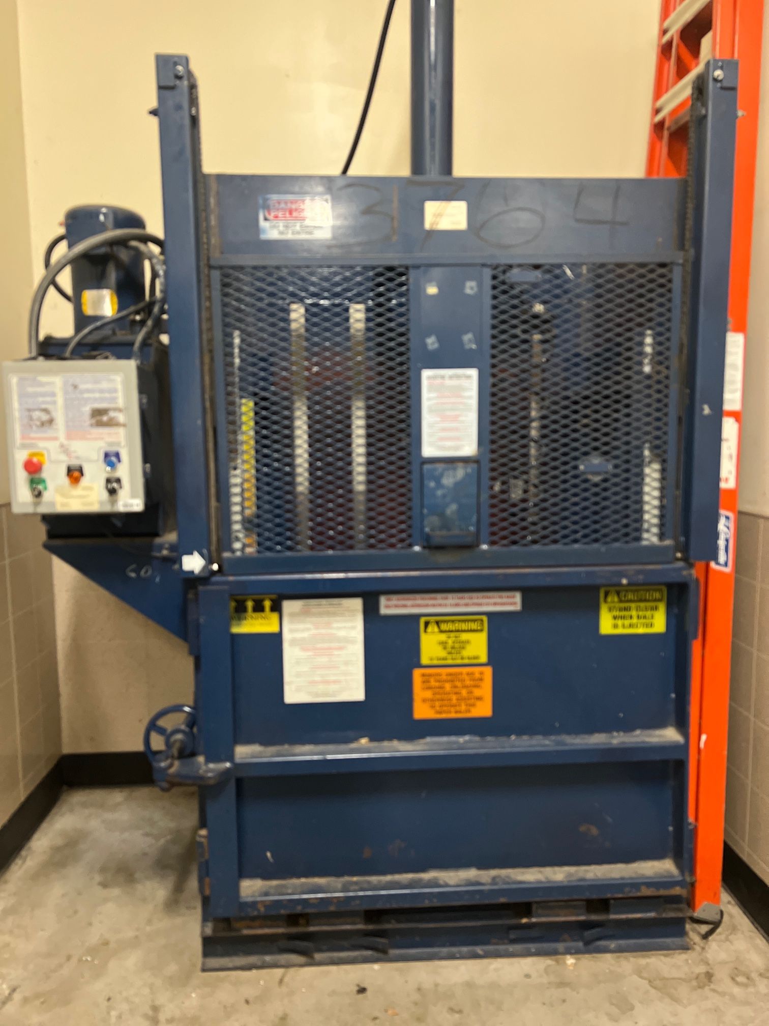Cardboard Baler 46”