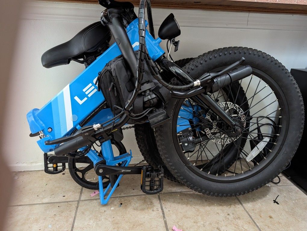 Lectric XP lite Ebike with Charger And Folding Lock for Sale in Los