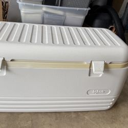 Igloo polar 120 Quart cooler