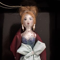 Ladies With Elegance Collection