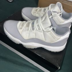 Jordan 11 Retro Low Cement 