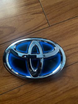 Oem Toyota emblem