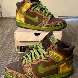Nike SB Dunks “De La Soul”