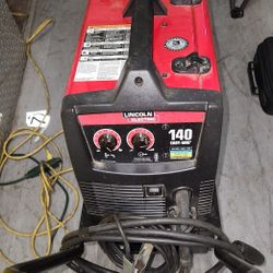 Lincoln Electric Easy-MIG 140 Wire Feed Welder. 