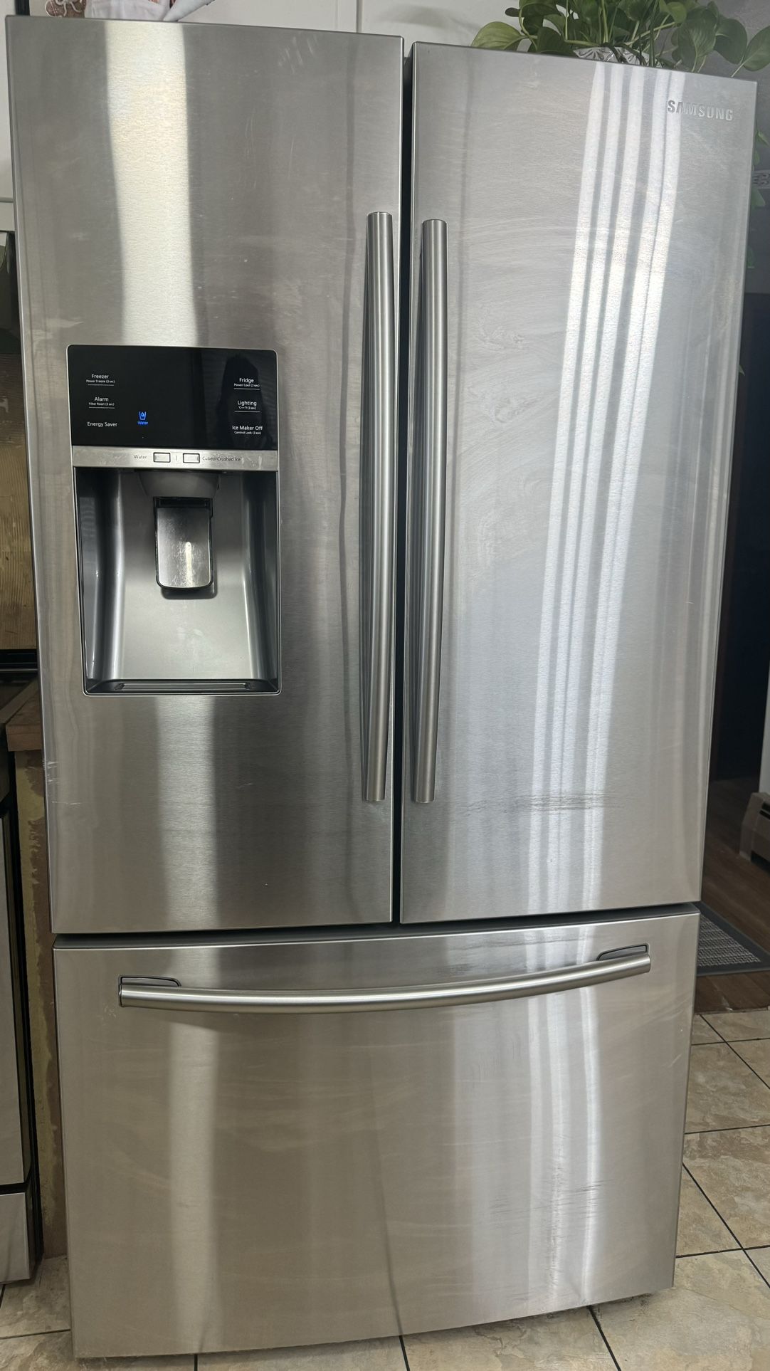 Samsung - 28.1 Cu. Ft. French Door Refrigerator