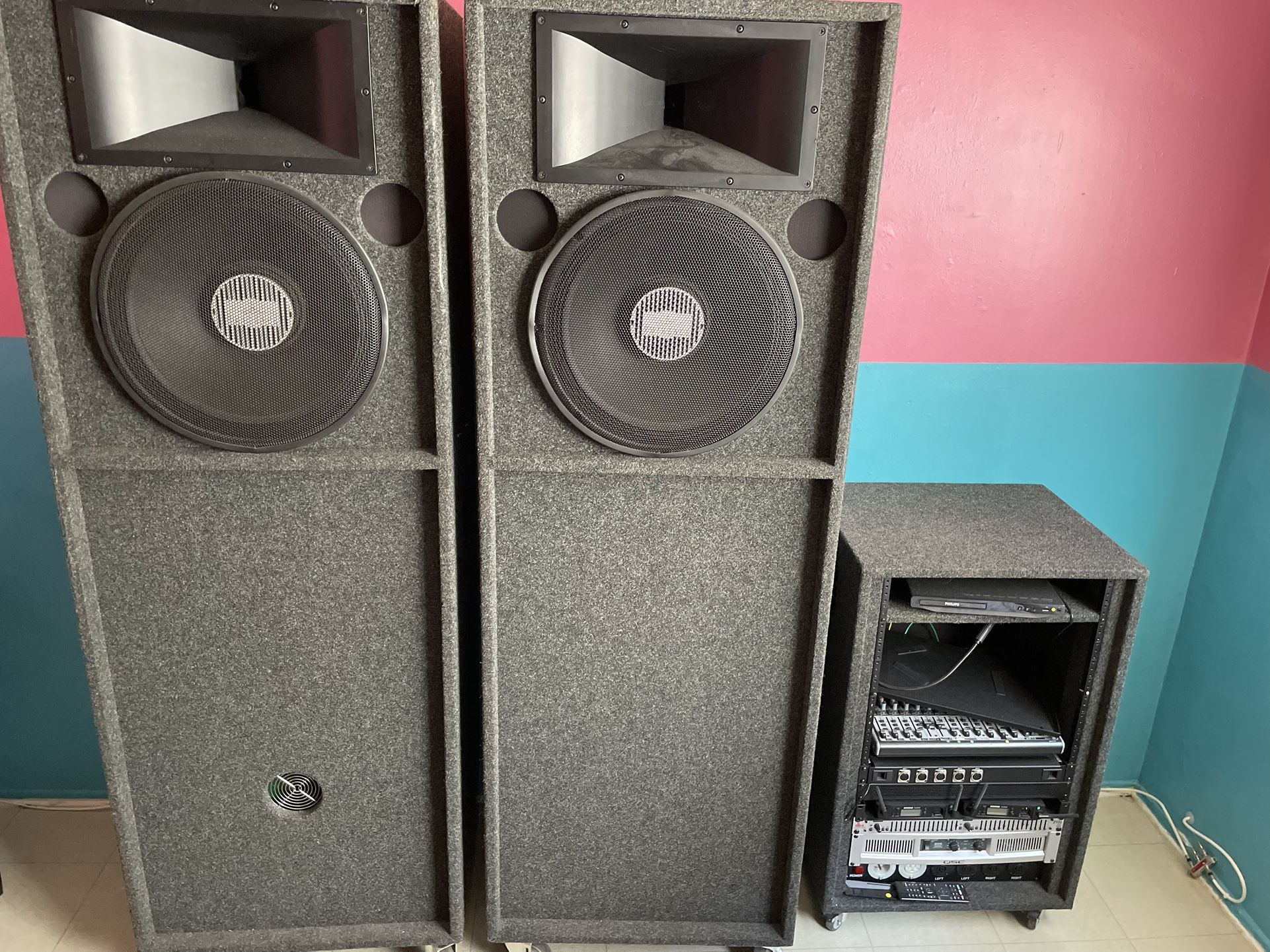 [TAKING BEST OFFER] Speaker Cabinets Complete Sound System