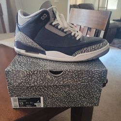 Jordan 3s Georgetown Size 13 ($ 250)