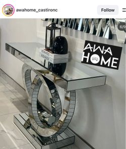 Glass entryway table and mirror