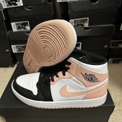 Nike Air Jordan 1 Mid Arctic Orange Black Crimson Tint 554724-133 size 9.5 Brand New