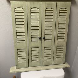 Bathroom wall decor