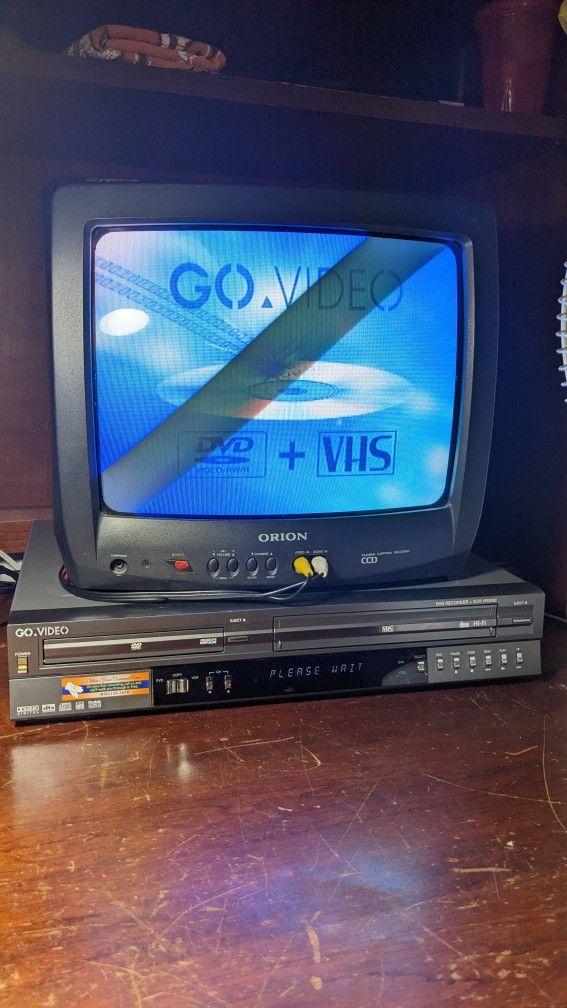 Go Video VR3930 DVD/VCR Combo Player & Recorder