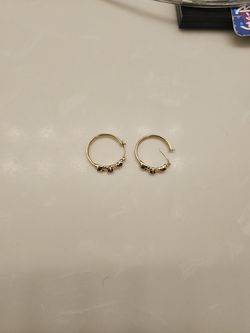 10 kt Gold Earings New Don't Need