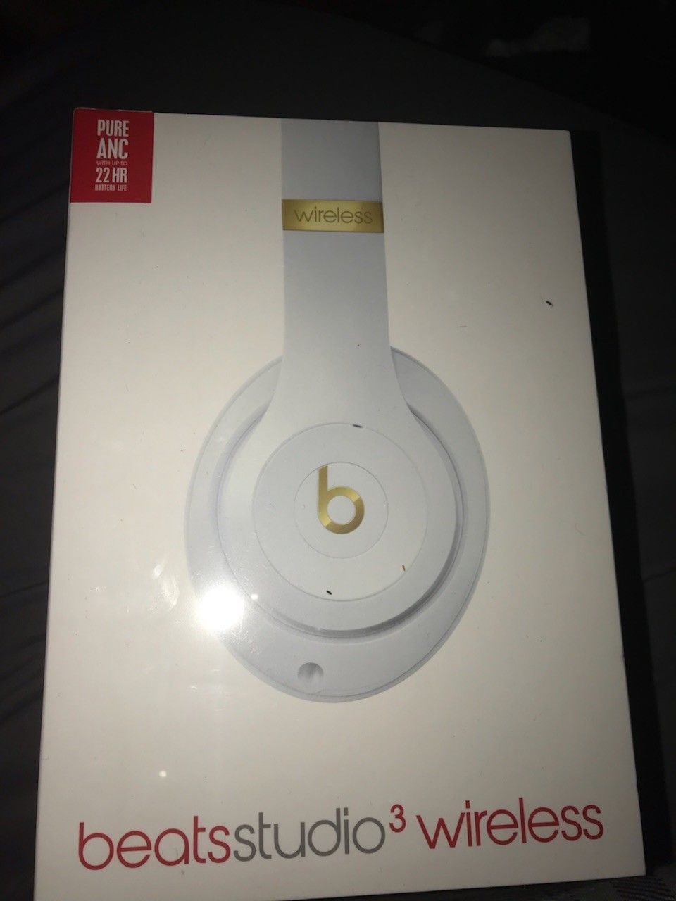 Beats Studio3 Wireless Headphones (White/Gold) Studio 3
