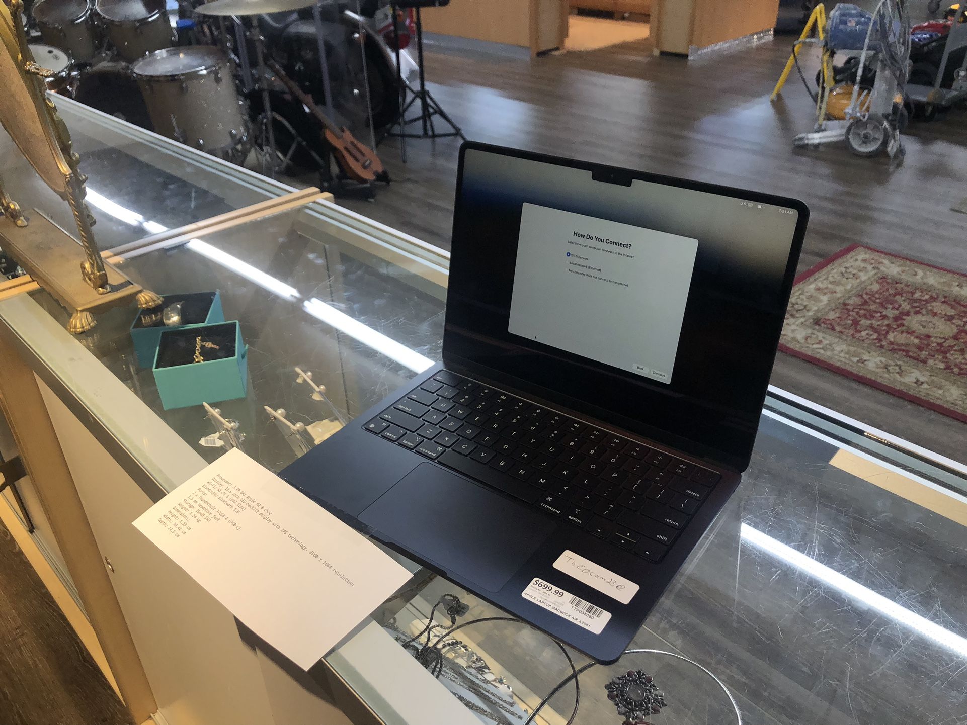 MacBook Air A2681