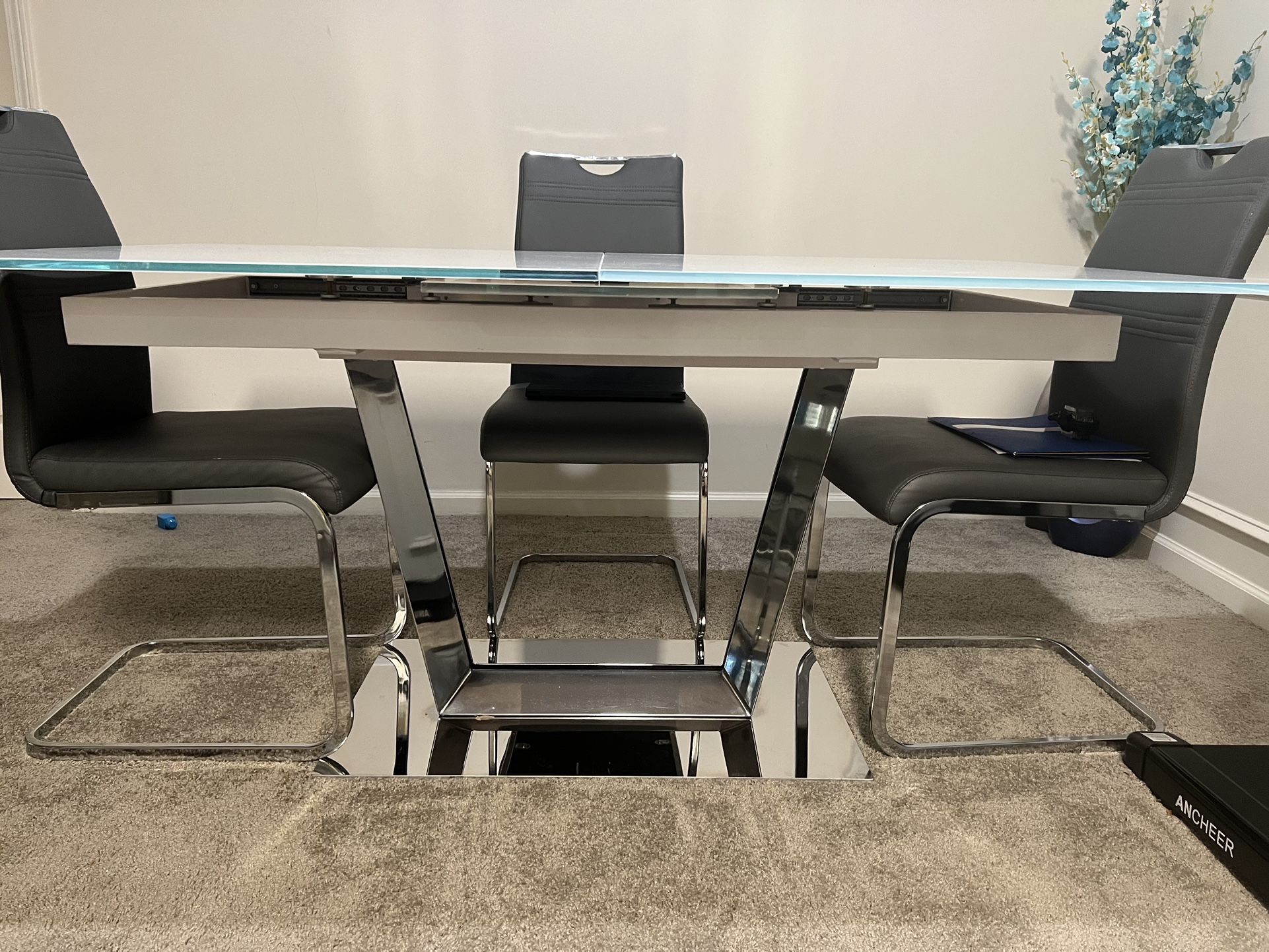 Modern Dining Table Set Of 4 Chairs