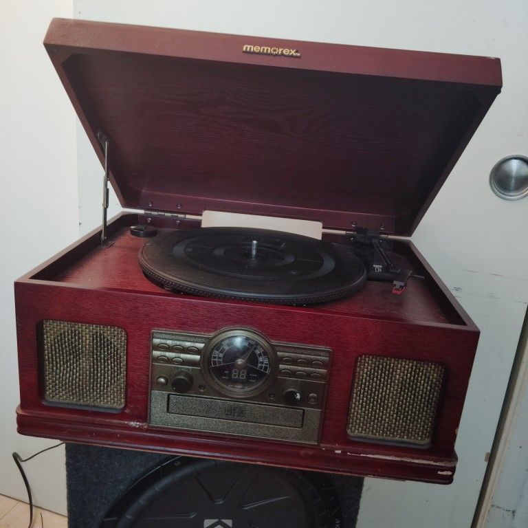 Memorex Wooden Cassette/CD/Record Player