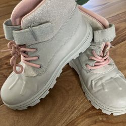 Carter’s Boots Size 2