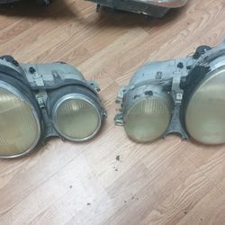 Mercedes W210 E320 E430 E55 Headlights