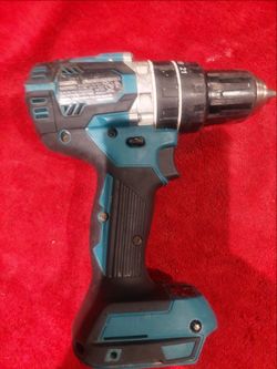 Makita  driver drill perfect condicion 55.00  brushness