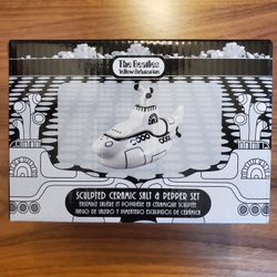 NIB Beatles B&W salt & pepper shaker set
