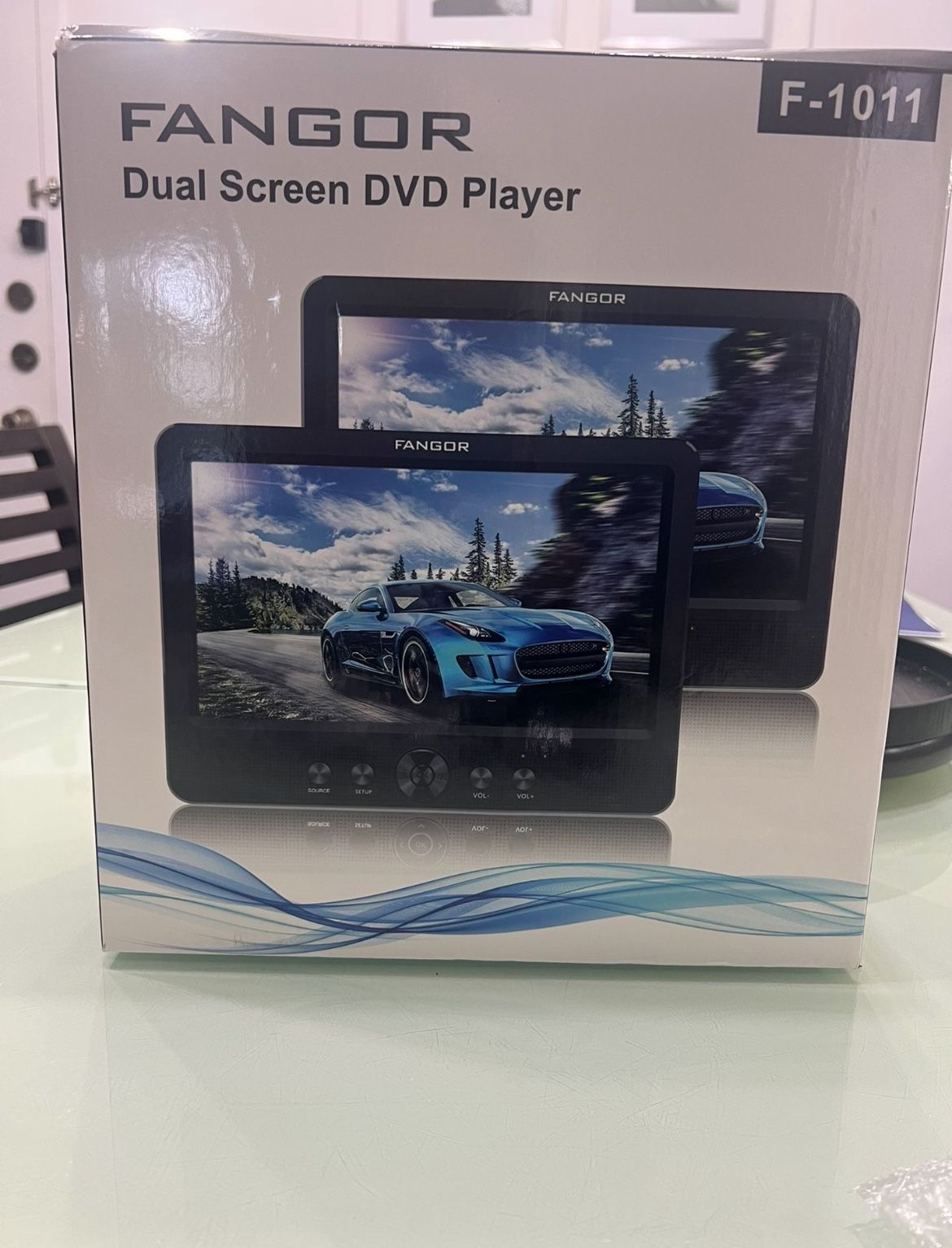 10.5 Dual DVD Player. Portable For Home Or Car